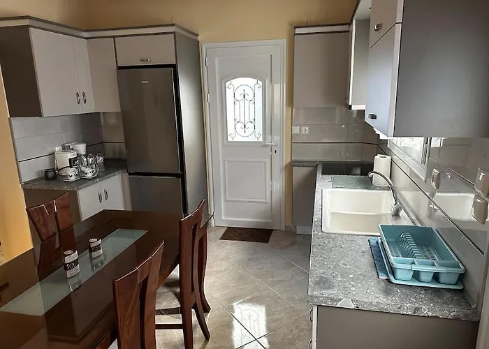 Demi's House Appartamento Volos