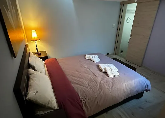 Demi's House Appartamento Volos